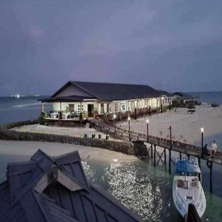 Santiri Island Resort Semporna Exterior foto